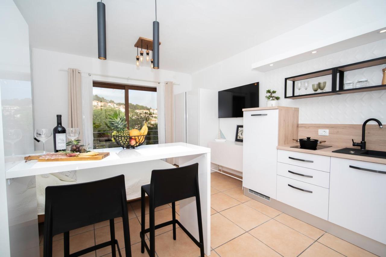 Iva Apartment